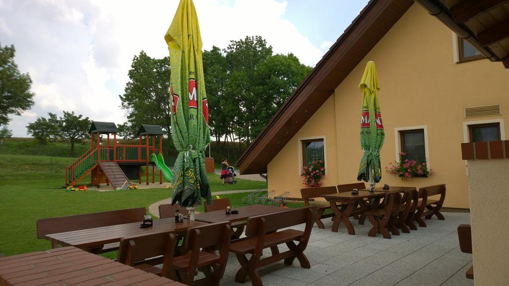 Wellness Penzion Pod Rozhlednou Kostelec nad Orlici Екстер'єр фото