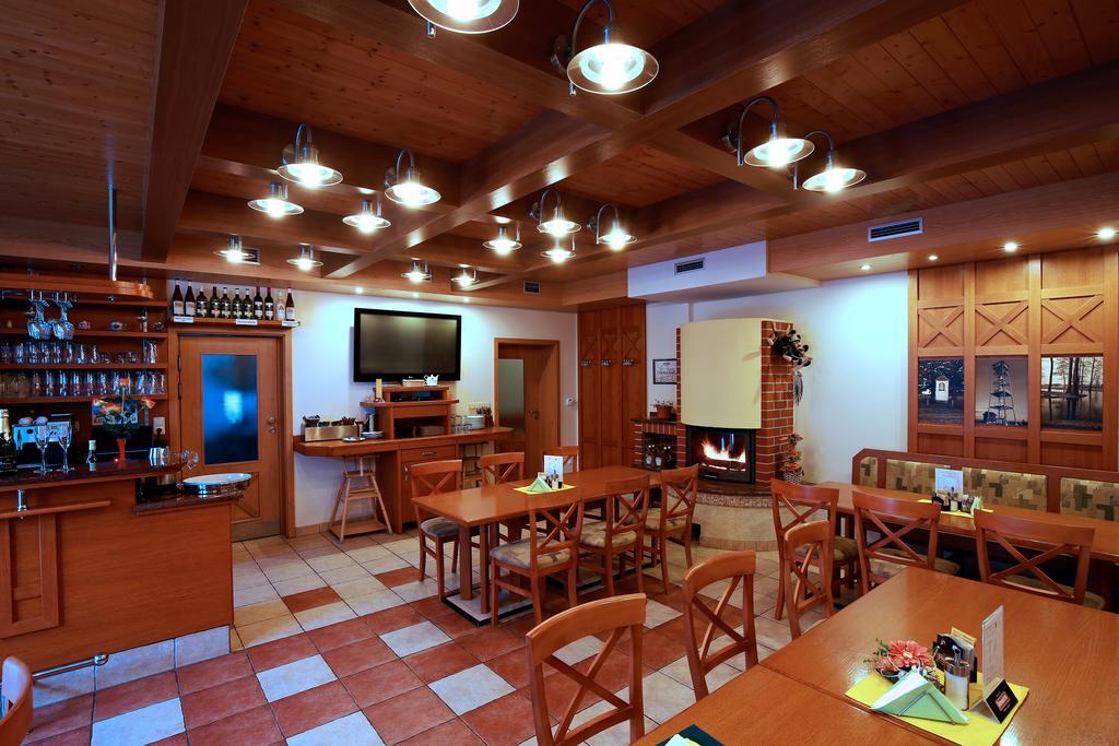 Wellness Penzion Pod Rozhlednou Kostelec nad Orlici Екстер'єр фото